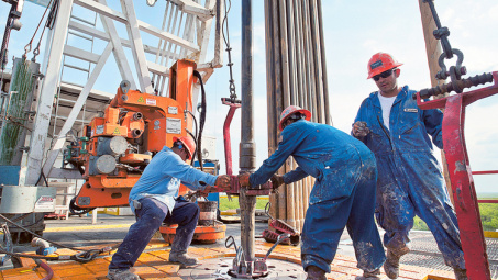 Dầu thô bật tăng trở lại nhờ tín hiệu tích cực OPEC+ sẽ đạt thoả thuận cắt giảm sản lượng