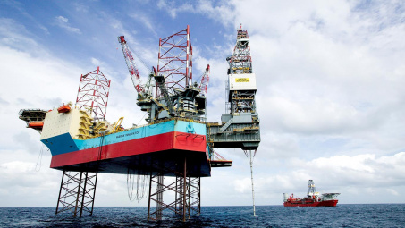 Giá dầu thô Brent có thể đạt trên 55 USD/thùng trong năm 2021