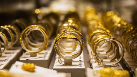 Giá vàng ngày 12/5 đi ngược với dự báo tăng do lo ngại về làn sóng lây nhiễm Covid-19 lần thứ hai