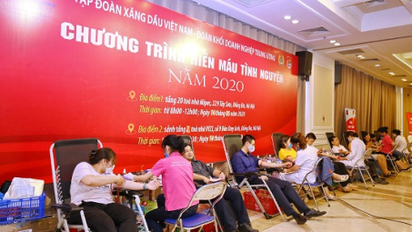 Petrolimex tiếp nguồn máu khan hiếm sau đại dịch Covid-19