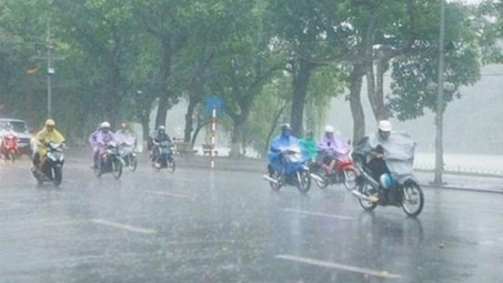 Thời tiết 16-5: Cảnh báo mưa dông tại Hà Nội