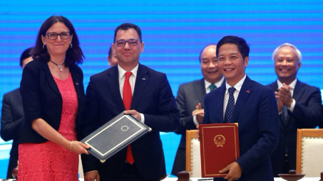 Các đại biểu đề xuất Quốc hội biểu dương Đoàn đàm phán Chính phủ trong đàm phán đi đến ký kết  EVFTA và EVIPA