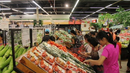 Thị trường ngày 19/5: Nguồn cung lương thực, thực phẩm dồi dào, niêm yết giá đầy đủ