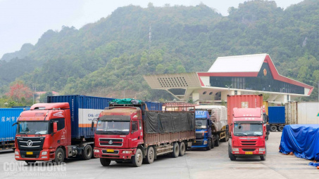 Hoàn thiện chính sách sát với thực tiễn để gỡ khó cho thương mại biên giới