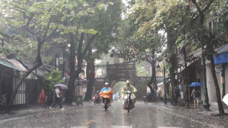 Thời tiết ngày 24/5: Hà Nội có lúc có mưa rào và dông, miền Nam nắng nóng trên 38 độ