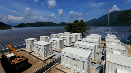 Phát triển điện mặt trời trên hồ thủy lợi