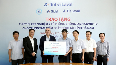 Tập đoàn Tetra Laval trao tặng Trung tâm Kiểm soát bệnh tật tỉnh Hà Nam thiết bị xét nghiệm y tế phòng, chống dịch COVID-19 trị giá 80.000 euro