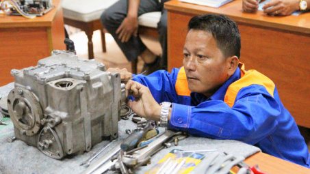 Petrolimex Đà Nẵng: Nâng cao kỹ năng bảo quản, sửa chữa cột bơm xăng dầu