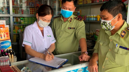 Xử phạt hơn 77 triệu đồng với 2 cơ sở kinh doanh trang thiết bị y tế vi phạm