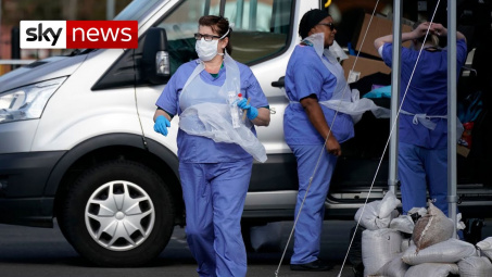 [Tin ảnh] Số người chết do Covid-19 tại Anh tăng cao