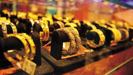 Giá vàng ngày 7/5 chính thức đánh mất ngưỡng đảm bảo 1.700 USD/ ounce