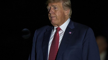 [Quốc tế nổi bật] Ông Trump phải xuống hầm lánh nạn