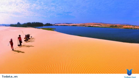 Ảnh hưởng hình ảnh điểm đến du lịch đến hài lòng và ý định viếng thăm lại Thành phố Phan Thiết: Cách tiếp cận mô hình cấu trúc tuyến tính