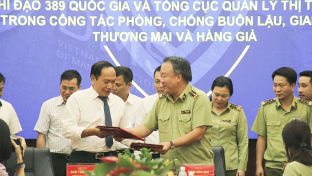 Tổng cục Quản lý thị trường ký kết, phối hợp chống buôn lậu, gian lận thương mại và hàng giả