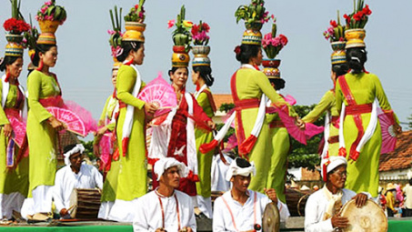 Lễ hội Ok Om Bok của người Khmer (tỉnh Trà Vinh) trong phát triển du lịch