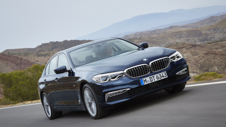 BMW Series 5 giảm giá sâu, BMW X3 nhận ưu đãi 185 triệu đồng