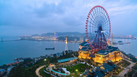 Các chuyên gia "bắt tay" gỡ rối cho du lịch Quảng Ninh