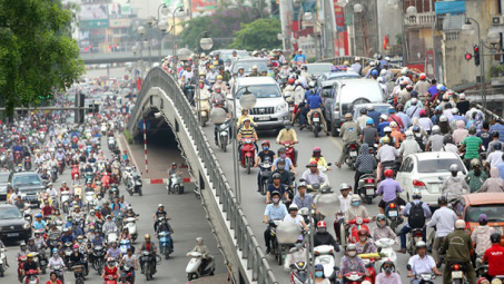 Dự kiến giảm 10-30% phí sử dụng đường bộ cho ô tô kinh doanh vận tải