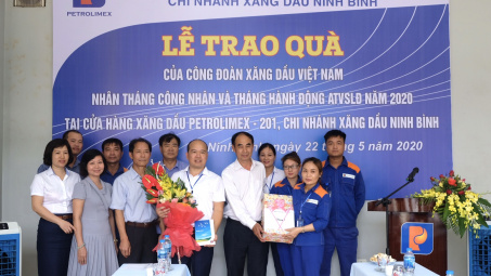 Tháng công nhân ở Petrolimex