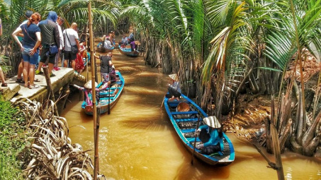 Khám phá "vương quốc" dừa Bến Tre