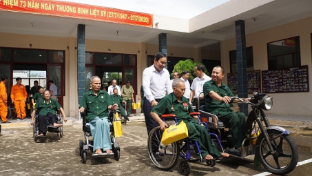 Tổng công ty Điện lực miền Nam tri ân người có công