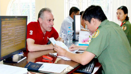 Cấp thị thực cho người nước ngoài vào KKT cửa khẩu