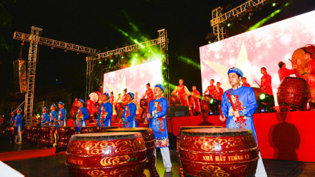 Màn trống hội khởi động Chương trình Nhận diện hàng Việt Nam - Tự hào hàng Việt Nam năm 2020