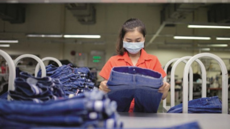 Dự báo xuất khẩu dệt may Việt Nam nửa cuối năm tiếp tục giảm từ 14-18%