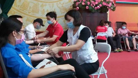 Supe Lâm Thao: Gần 400 lao động tham gia hiến máu cứu người