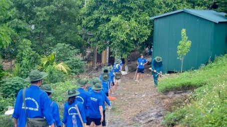 Sinh viên Đại học Điện lực nhiệt huyết từ những việc làm thiết thực