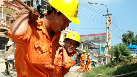 Điện lực miền Bắc giảm hơn 3.200 tỷ đồng tiền điện cho 9,89 triệu khách hàng