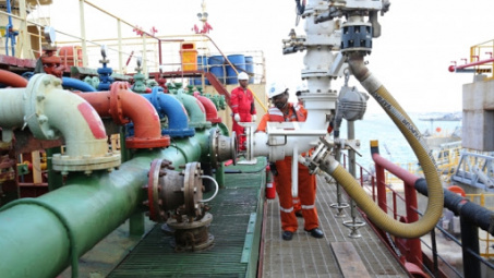 Xuất bán lô sản phẩm Jet A-1 đầu tiên của NMLHD Nghi Sơn tại thị trường nội địa