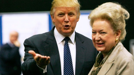 [Quốc tế nổi bật] Ông Trump là "người giả tạo" và "độc ác"