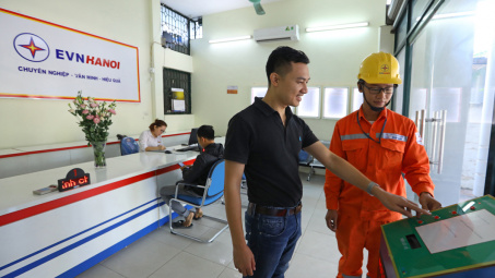 Thanh toán hoá đơn, sử dụng dịch vụ điện: Khi công nghệ thay sức con người