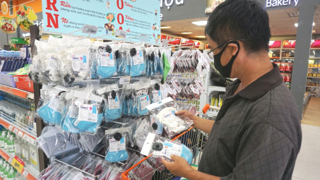 Saigon Co.op tung ra thị trường hơn 12 triệu khẩu trang vải kháng khuẩn giá không đổi