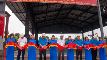 Than Thống Nhất: Gắn biển Công trình thanh niên cấp tỉnh Cải tạo nâng cấp kho than +110 khu Lộ Trí