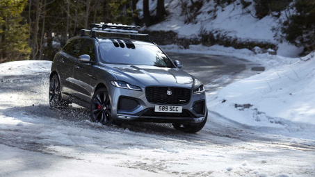 Jaguar F-Pace thế hệ mới ra mắt: Lột xác về nội thất, thêm trang bị