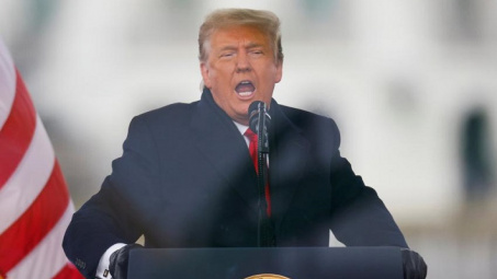 [Quốc tế nổi bật] Hơn nửa người Mỹ muốn hạ bệ ông Trump