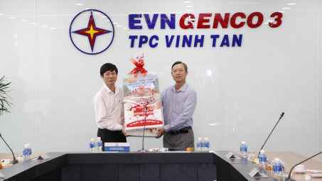 Trung tâm Điện lực Vĩnh Tân đón Lãnh đạo tỉnh Bình Thuận tới thăm và chúc Tết