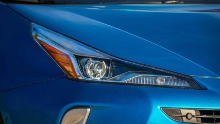 Top 10 xe gắn bó với người dùng ít nhất 15 năm: Xe Toyota "bất bại"