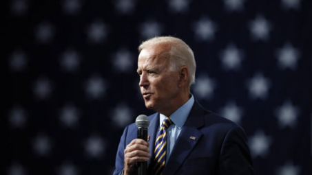 [Quốc tế nổi bật] Ông Biden dùng lại Obamacare