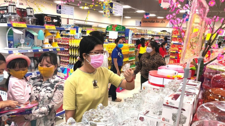 Hệ thống siêu thị Saigon Co.op khuyến mại khủng, thu hút hơn 2 triệu lượt khách ngày đầu năm