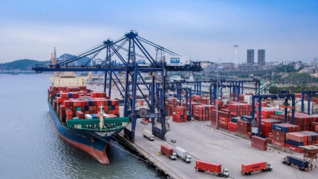 Nhộn nhịp hoạt động xuất khẩu những ngày đầu năm mới