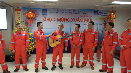 Xuân sớm trên những công trình dầu khí biển