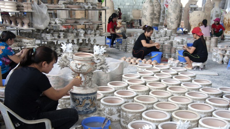 Nghiên cứu văn hóa kinh doanh làng nghề: Từ góc nhìn của làng nghề Bát Tràng