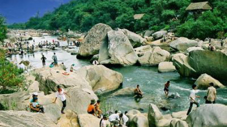 Sự hình thành hình ảnh điểm đến: Tính chuyên nghiệp và tín nhiệm của nguồn thông tin trực tuyến hữu ích như thế nào?