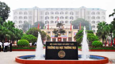 Triển khai thực hiện công văn số 3056/BGDĐT-GDĐH ngày 19/7/2019 của Bộ Giáo dục và Đào tạo hướng dẫn thực hiện chương trình, giáo trình các môn lý luận chính trị, tình huống tại Trường ĐH Thương mại