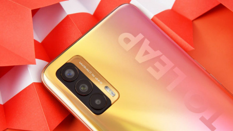 Realme V15 5G chính thức ra mắt với mức giá siêu hấp dẫn