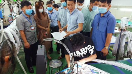 Vĩnh Phúc: Nghiệm thu đề án “Hỗ trợ kinh phí đầu tư máy móc thiết bị tiên tiến trong sản xuất cửa nhôm” tại Công ty TNHH Tam Phúc Đạt