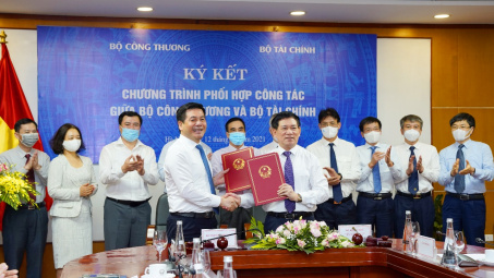Bộ Công Thương và Bộ Tài chính ký Chương trình phối hợp, đảm bảo các mục tiêu phát triển kinh tế - xã hội